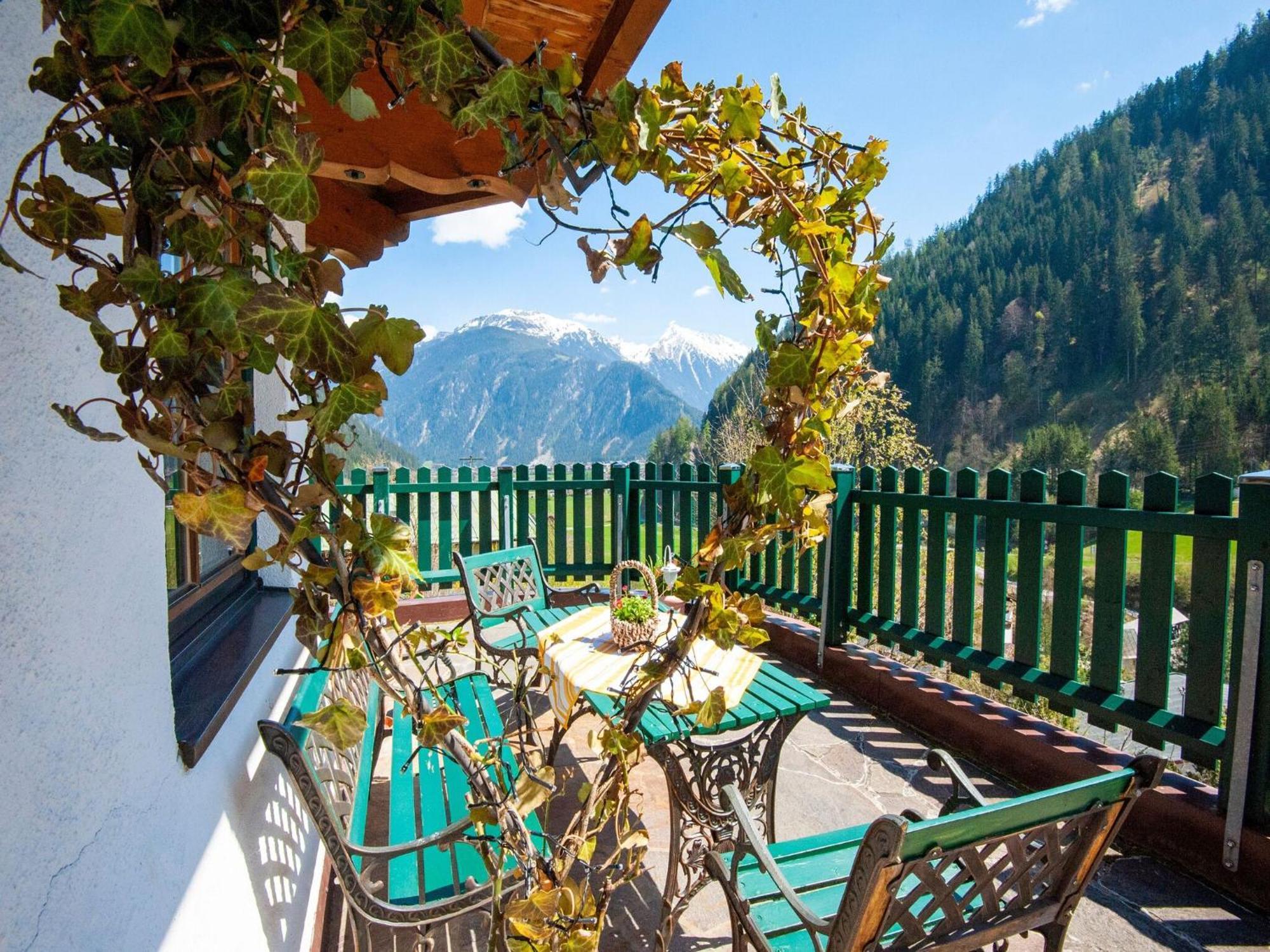 Apartment Between Mayrhofen And Finkenberg Buitenkant foto